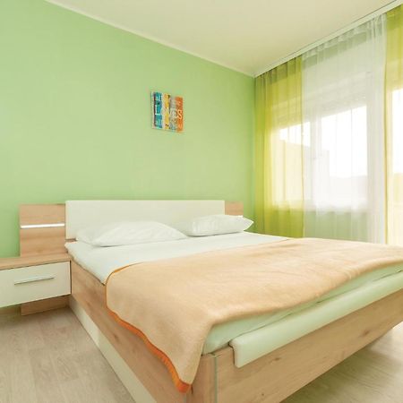 Cozy Home In Dolac With Kitchen Primošten Εξωτερικό φωτογραφία