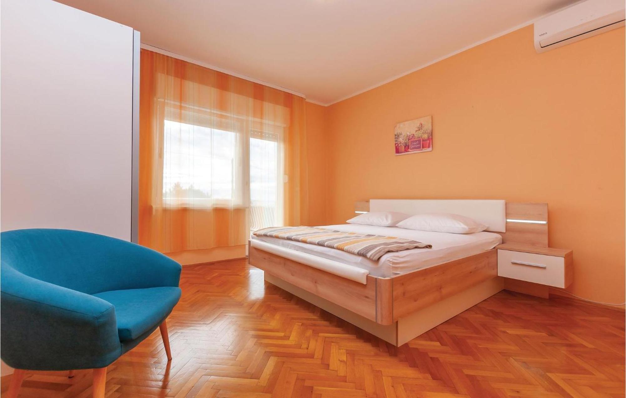 Cozy Home In Dolac With Kitchen Primošten Εξωτερικό φωτογραφία