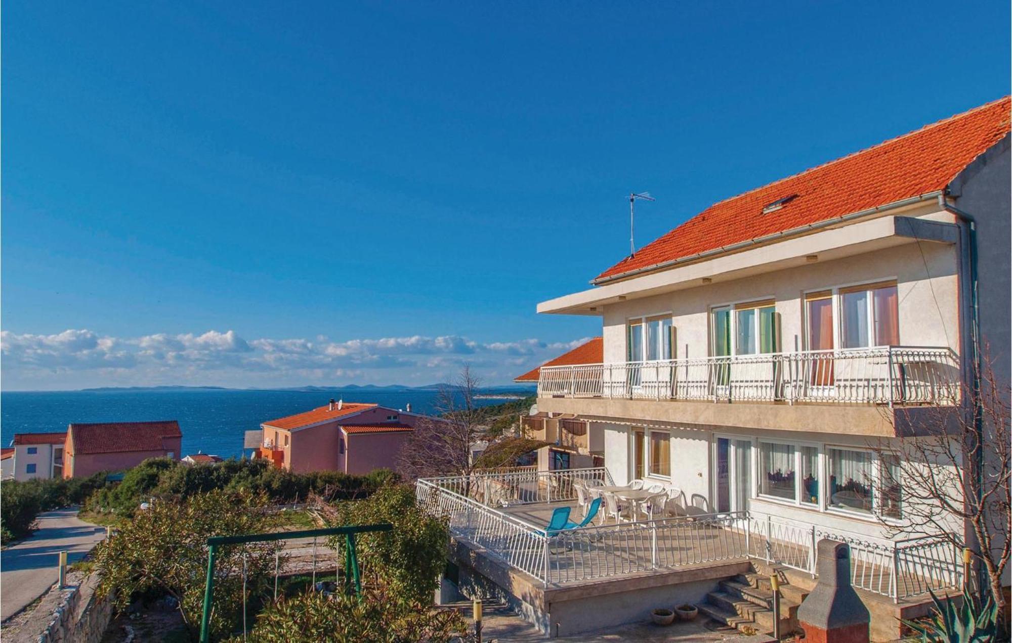 Cozy Home In Dolac With Kitchen Primošten Εξωτερικό φωτογραφία