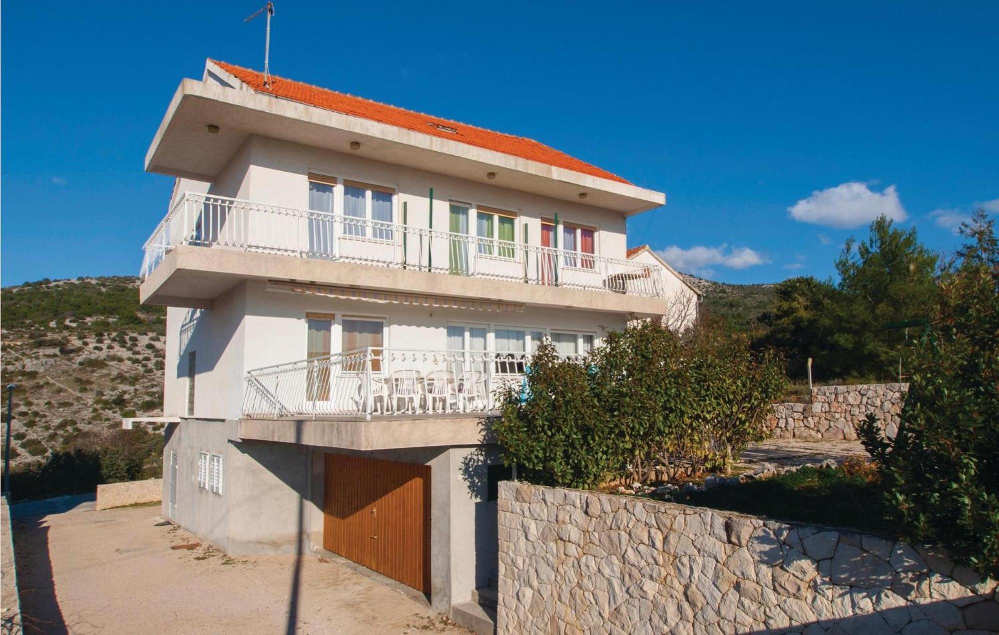 Cozy Home In Dolac With Kitchen Primošten Εξωτερικό φωτογραφία