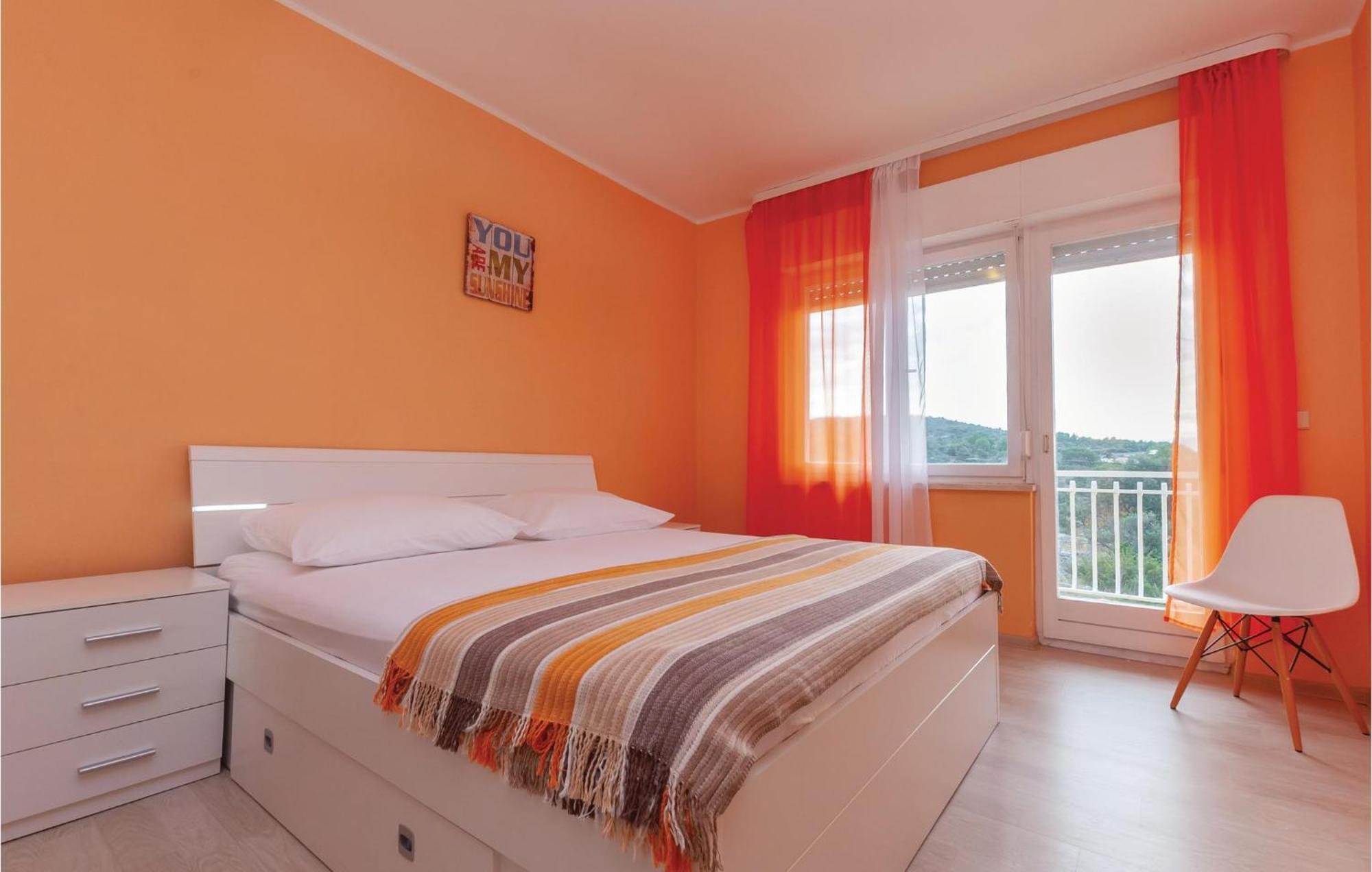 Cozy Home In Dolac With Kitchen Primošten Εξωτερικό φωτογραφία