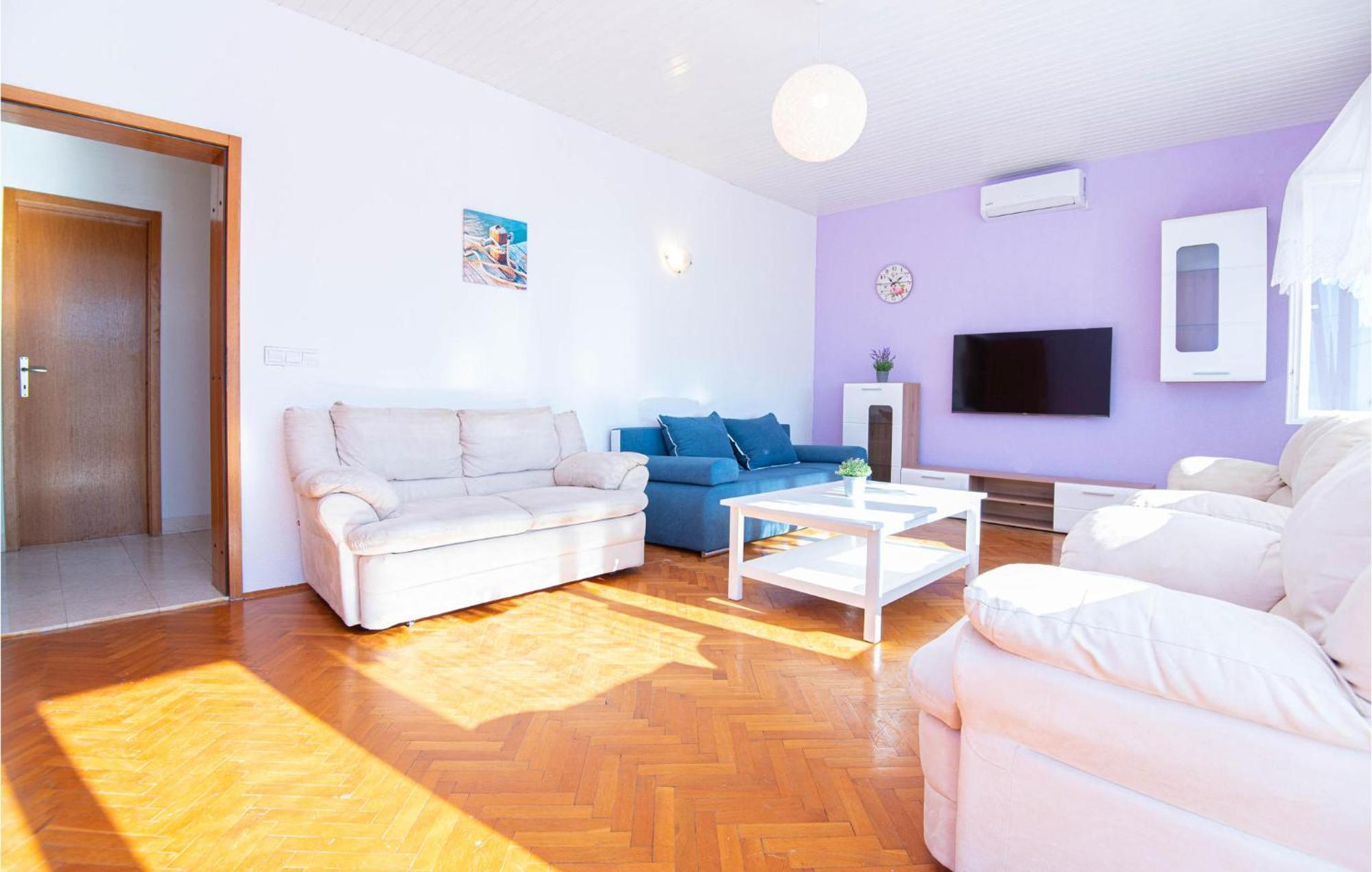 Cozy Home In Dolac With Kitchen Primošten Εξωτερικό φωτογραφία